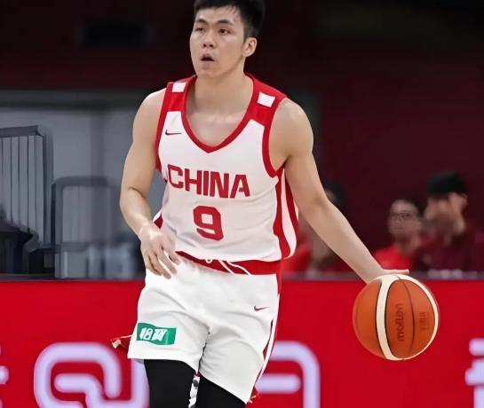 中国男篮晋级半决赛，最差2人浮出水面。郭士强拿淘汰赛练兵中国男篮87-78击