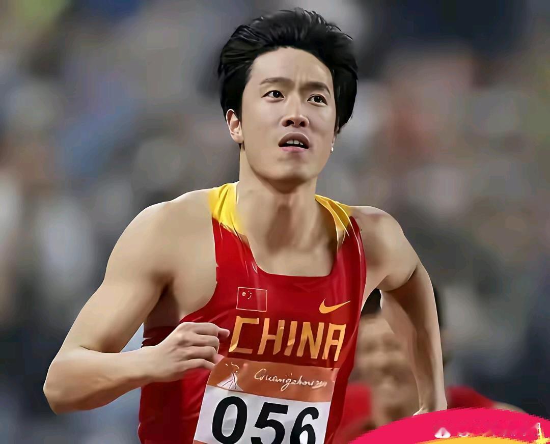 原来耐克跟刘翔签的是终身合同刘翔说，我是2015年正式退役的。当时身上伤太多了，