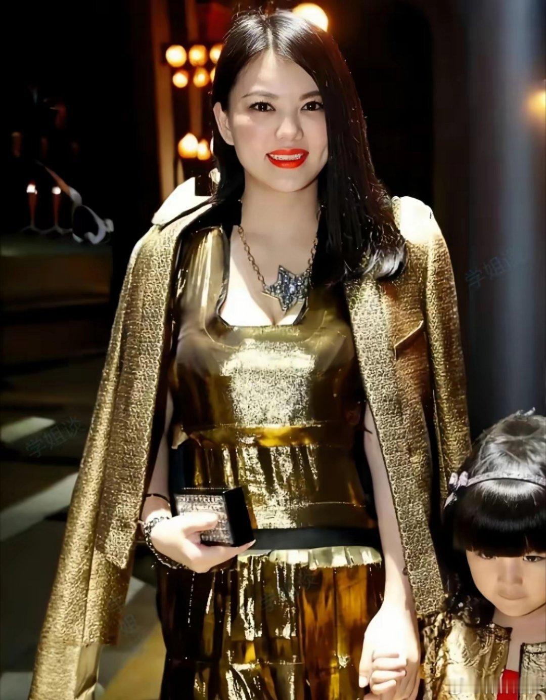 李湘：以前房子没限购的时候，我只要挣了点钱就去买房，一层一层的买，就这样一步一个