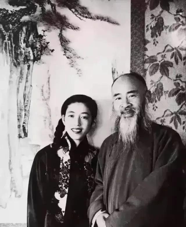 1952年，为了寻求艺术上的突破，53岁的张大千来到了东京。谁也没想到，这次