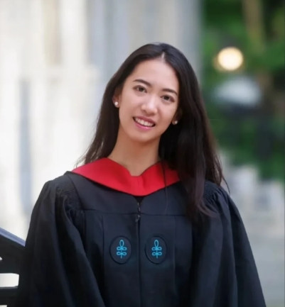什么叫言多必失？看哈佛女孩蒋雨融就知道，她千不该万不该在哈佛毕业典礼上那么高调的