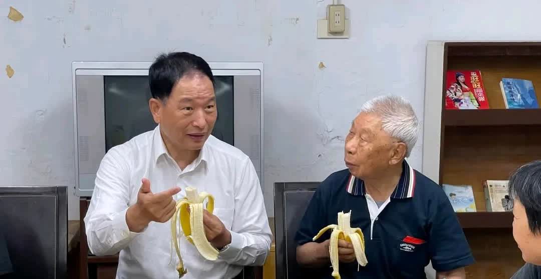 老兵张延廷的退休生活台湾省前空军副司令张延廷，现在作为名嘴倍受大家熟知！他的