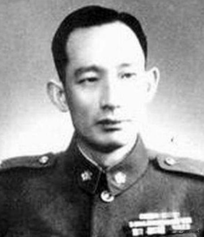 1949年1月10日，国民党中将文强，被解放军战士俘虏送到俘虏营时，正是开晚饭的