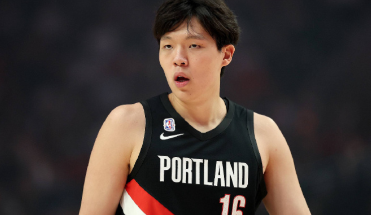 6人伤停凑一队！杨瀚森成开拓者唯一希望，明日战雷霆或改写命运