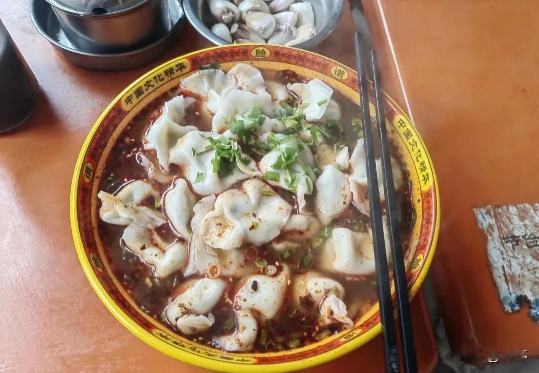 14元30个饺子！宝鸡这条街，撼动了城市的物价底线在宝鸡，如果有人说某条街的物