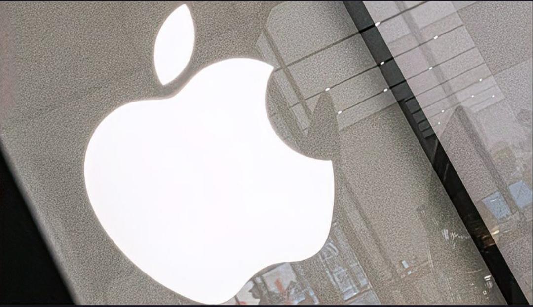 苹果国行版AI真的上线了吗？苹果官方给出了最新回应。近日，关于苹果国行版AI上