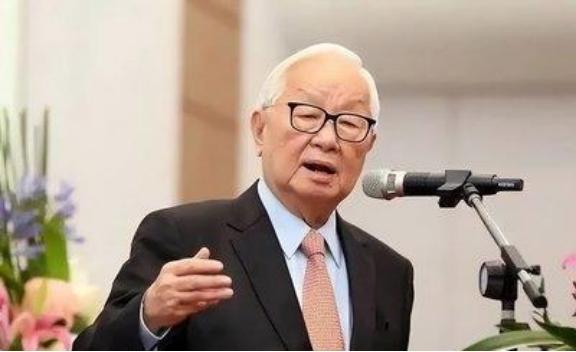 台积电创始人张忠谋毫不客气地表示：中国14亿人口，从来就不缺人才，全送到美国了，