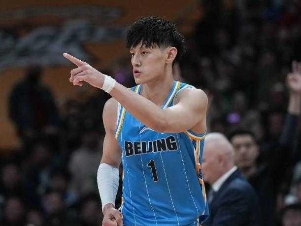 CBA最新消息：据中国男篮官方报道，经中国男篮队委会研究决定，中国男篮进行本期集