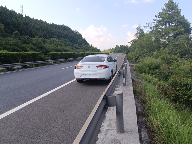 21款君威高压油泵燃油模块有问题本人购买的别克21款君威，车子才行驶七千公里亮