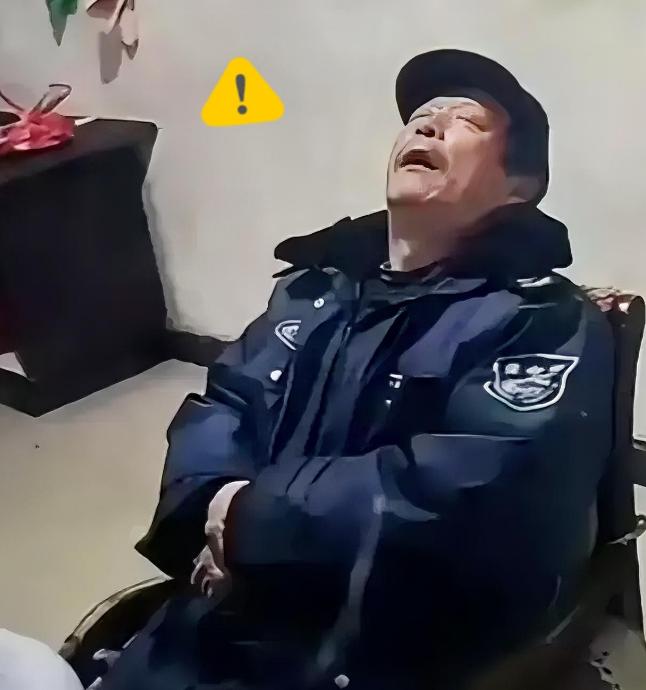 “毫无人性！连正常生理需求都不放过！”2022年，广东清远，60岁大爷做保安三年