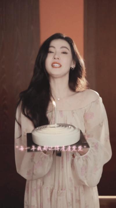 张柏芝真的不能停止消费周星驰吗？真正好朋友过生日绝不是过给观众看的周星驰这些