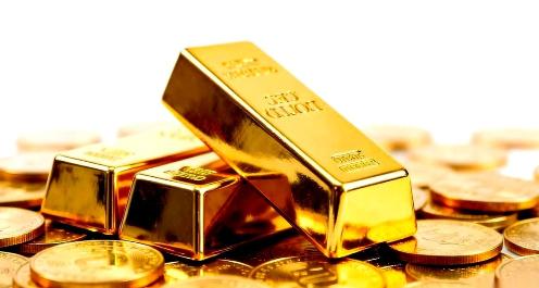 一个反常识的局出现了。 美国手里攥着全球最多的黄金，整整8133吨，占了它家