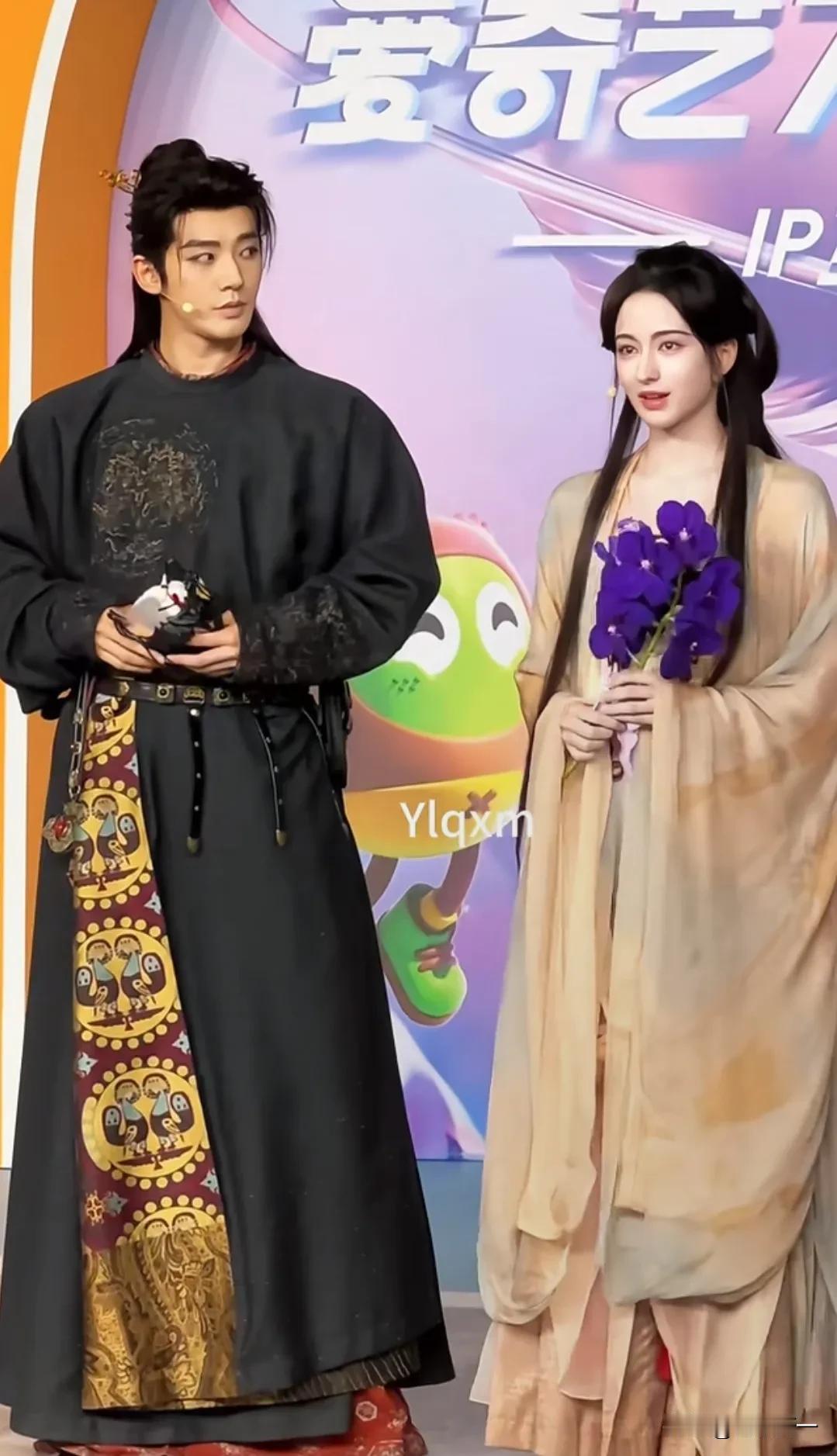 不是邓为演技什么时候这么好了！[爱心]这个邪魅一笑白切黑的镜头完全帅疯了啊，和