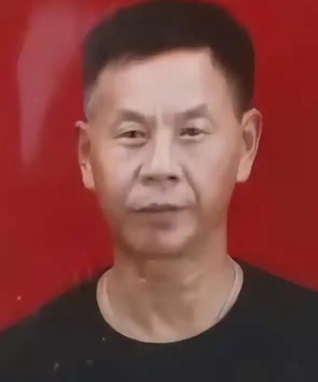 你见没见过比西门庆还狠的人？湖南衡阳一名叫谢光明的男子就让西门大官人自愧不如，