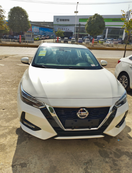 14代轩逸悦享版，全款落地12.1万，买回来才发现油门一踩就很冲，没有那么平顺，