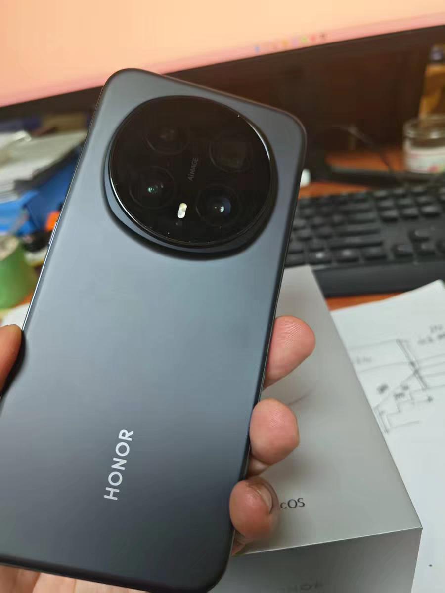 618没买Magic8的，现在再不入手，可能真的要悔到拍大腿了。真心劝一句