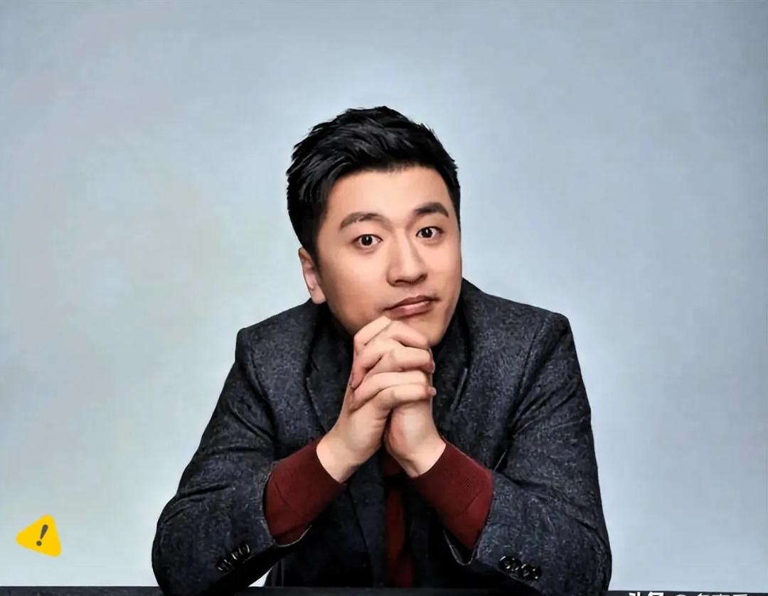 张雪峰有段话，说得又冷又真：“公安局的，孩子在读警校；卫健委的，孩子在学临床；法