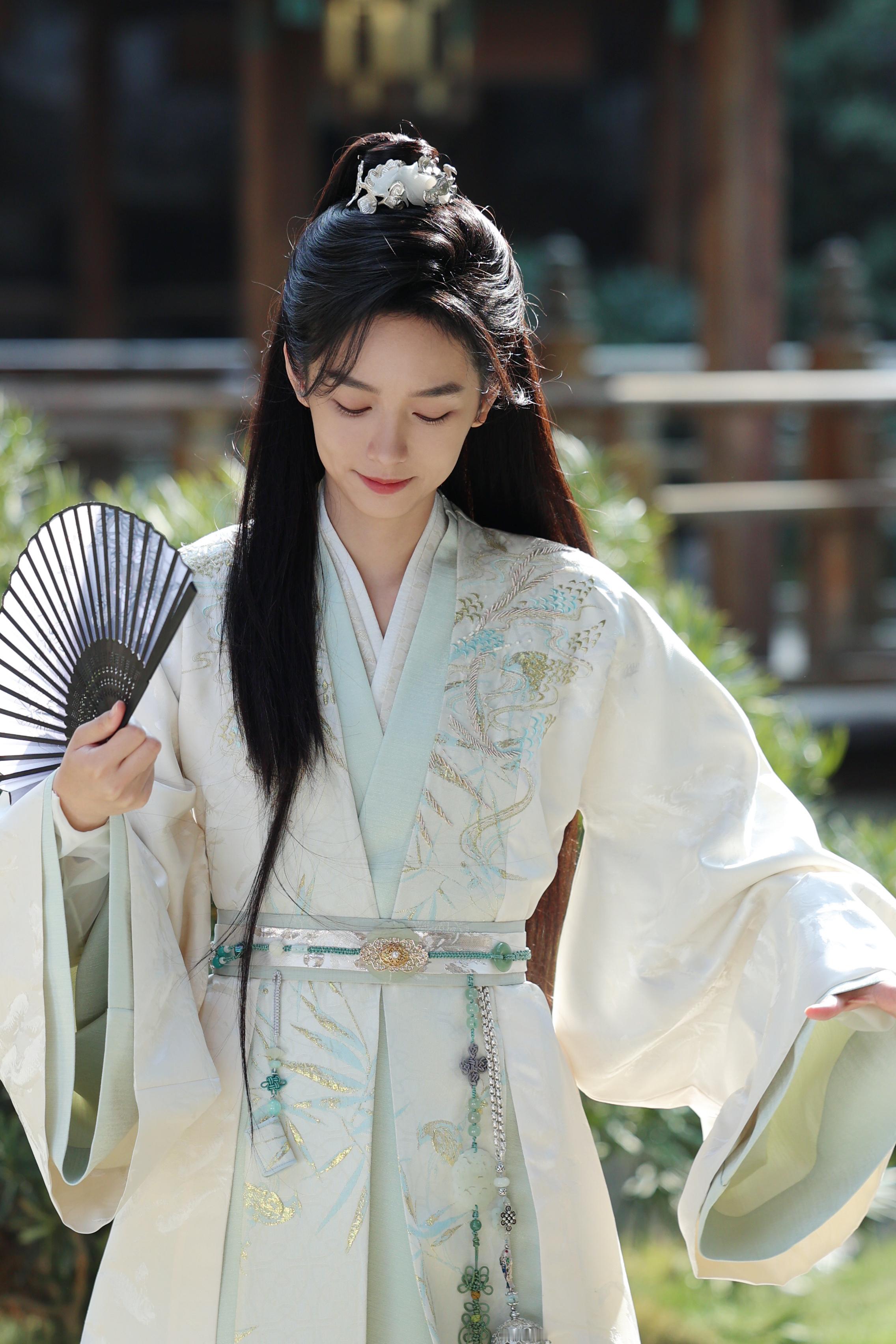 周也最怕亲戚问的问题周也在复制粘贴的时代，你是手写的诗