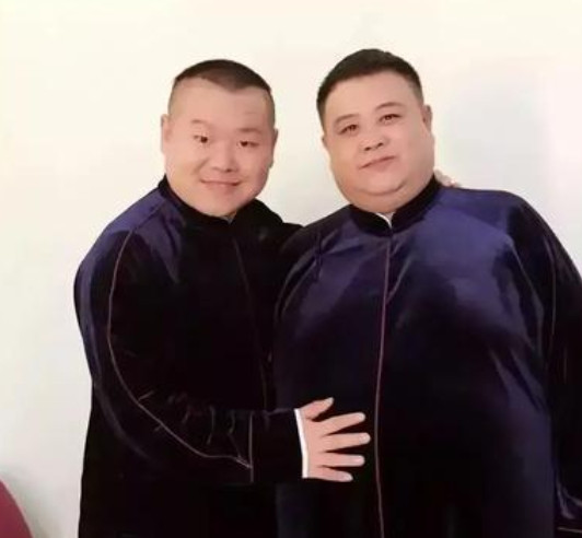 一次节目上，郭德纲对孙越说：“如果你能做3个俯卧撑，我就给你100万。”孙越二话