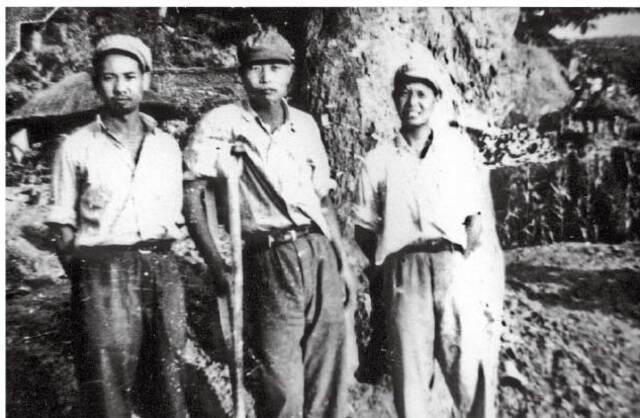 1953年，志愿军师长王扶之负伤回国，偶遇一赶车老丈，于是便乘车回家，两人相谈甚