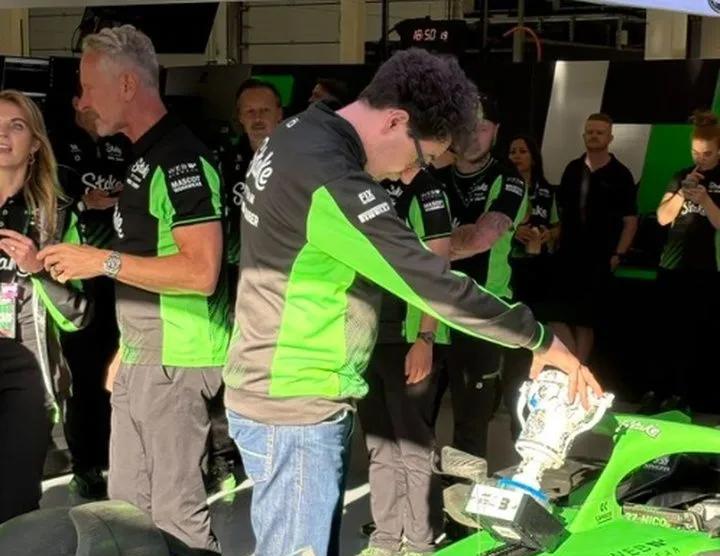 #f1#比诺托的“幸运符”：“我本来应该昨天回工厂的，但在排位赛成绩不佳后，我