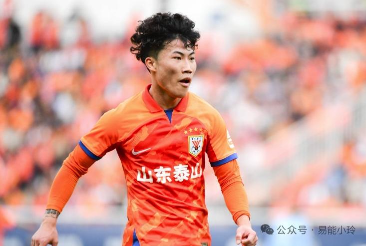 谢文能，加油！01出生的广东梅州人，鲁能青训的足球队员。刚满25岁的年令，已在山
