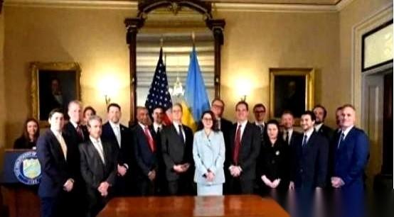 西方媒体最近披露了一份关于2025年俄乌冲突的“战后算账表”。这张表上只写了三