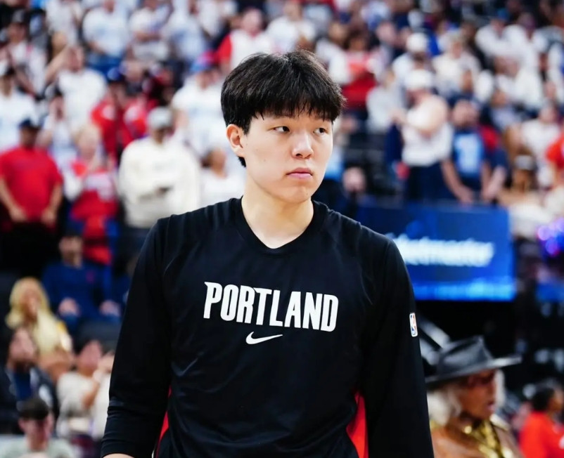 杨瀚森想要回到开拓者轮换阵容，发展联盟比赛场均要20+10，强如易建联也有发展联