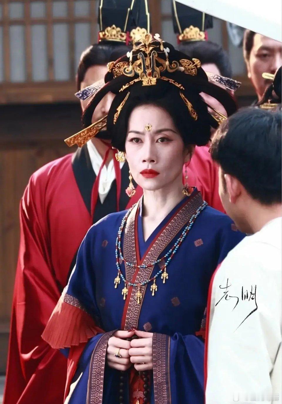 凤不栖连配角温峥嵘妆造都好看