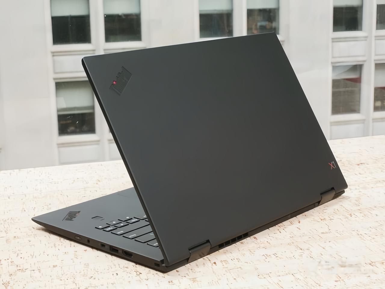 【销量暴跌40%！2026笔记本电脑卖不动了？】开年即遇冷。洛图科技最新数