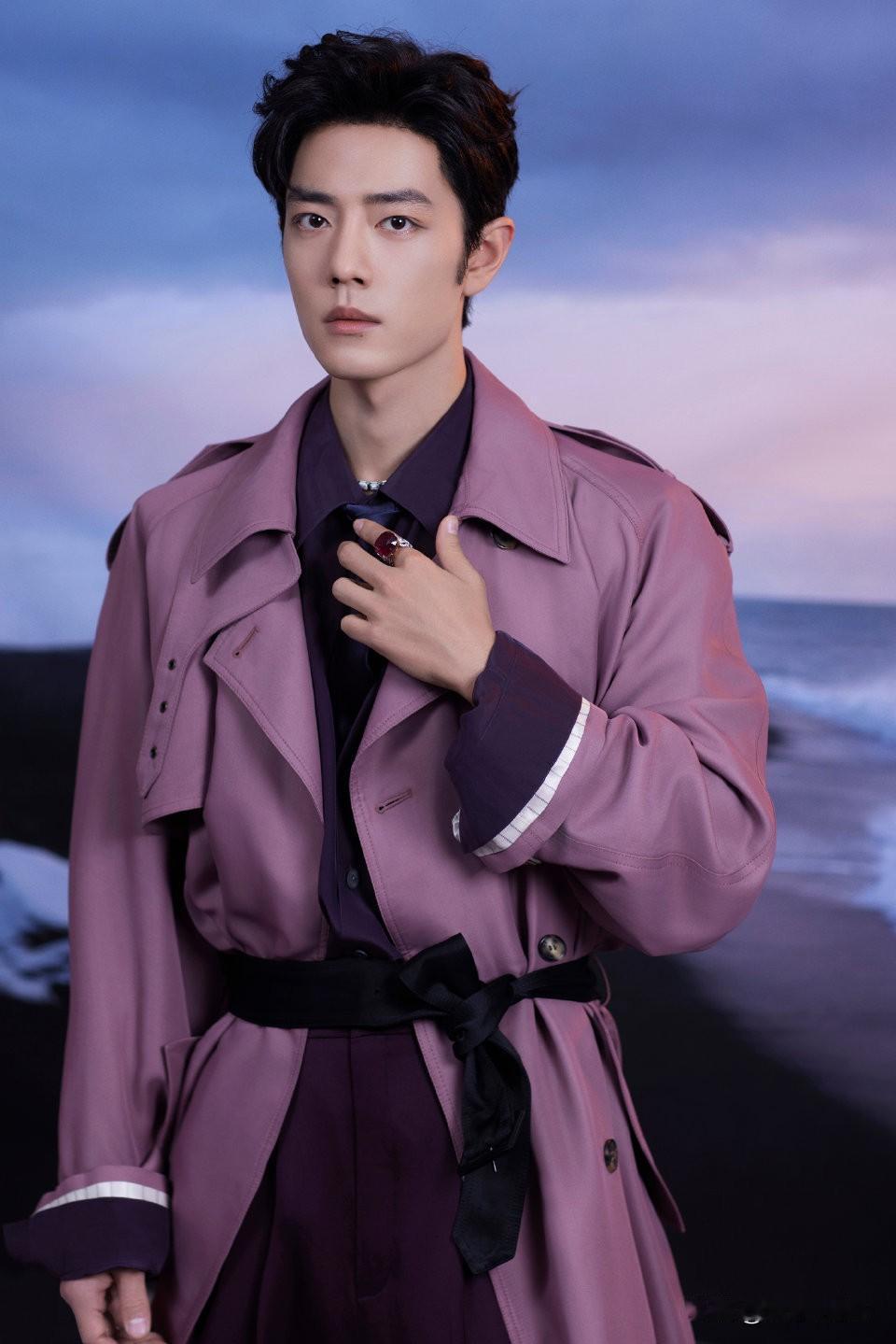 肖战东方卫视跨年演唱会第一套造型出炉，2026紫气东来肖战看好时间不要错过哦，