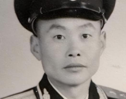 开国大典前夕，朱光因为工作调动的原因，去朱老总家拜别，恰巧碰上毛主席正在那里。他