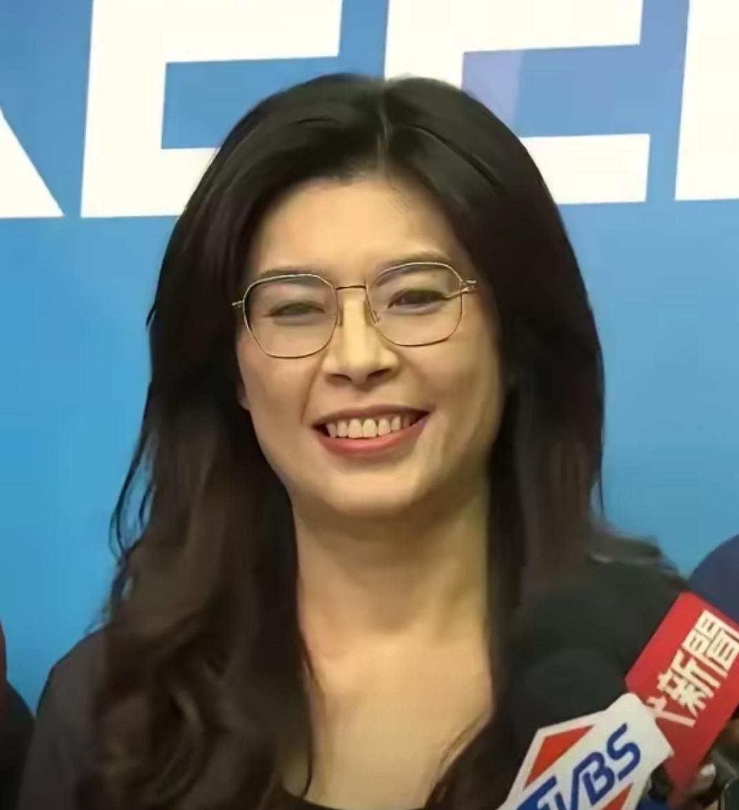 根据台湾民意基金会公布各政党支持度的数据,民进党32.9%,国民党21.9%,民