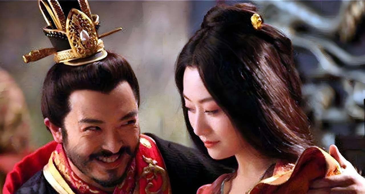 东晋皇帝司马曜与宠姬张贵人酒后戏言，心胸狭窄的张贵人，一怒之下叫来心腹宫人将熟睡