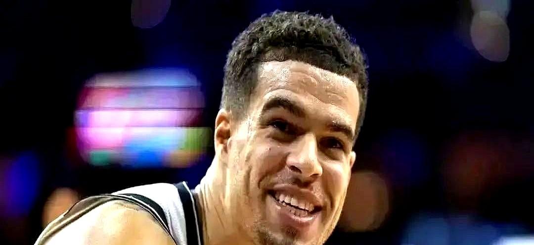 还记得当初说火箭要拿伊森换穆雷吗？那时候球队进攻便秘，申京在内线被包成粽子，