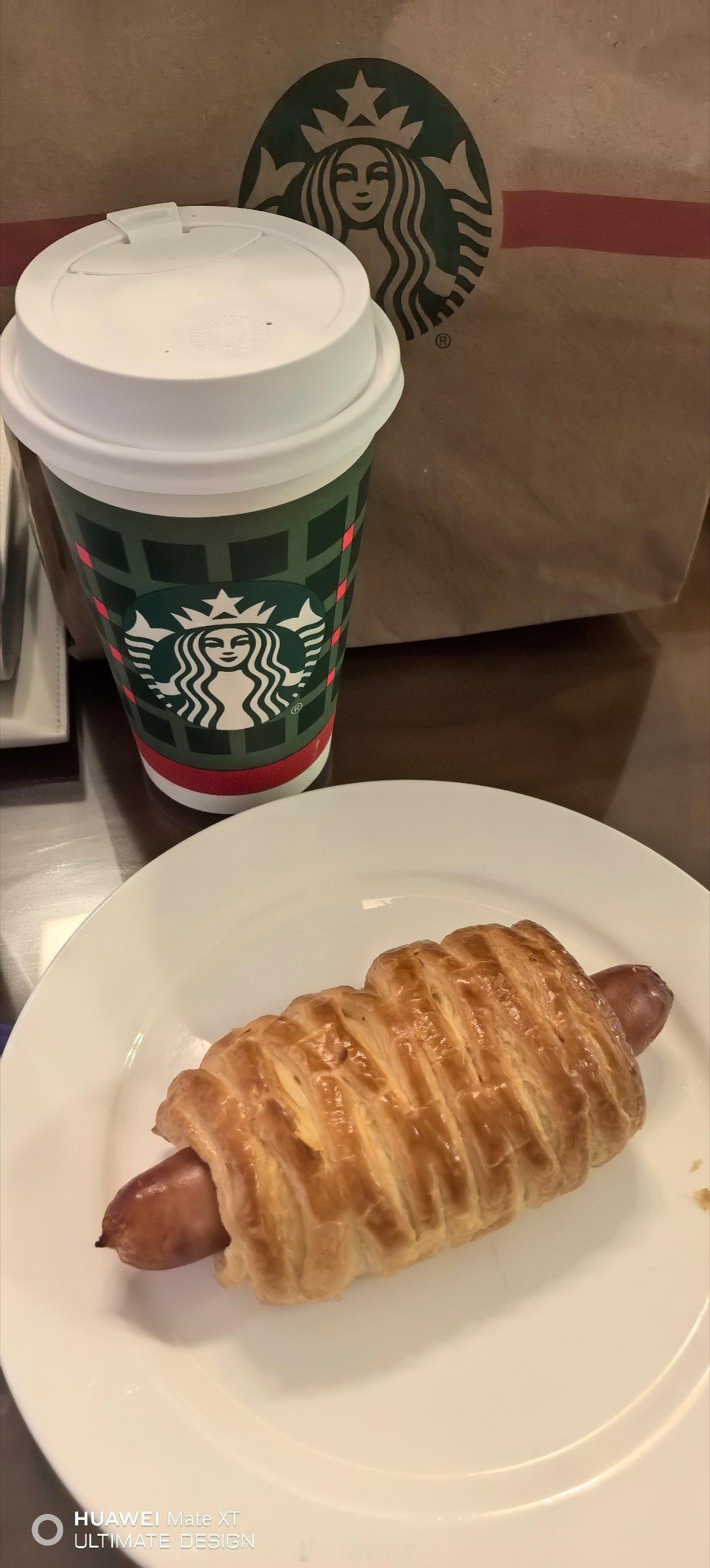 人在低谷时，熬得起风雨，等得到晴天，所有的好事都在来的路上。失业时三餐凑合过，失