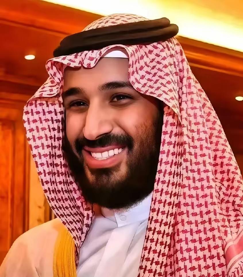 沙特这次，说真的，谁都没料到他们会这么干脆。25艘巨型油轮刷地一声集结，载着50