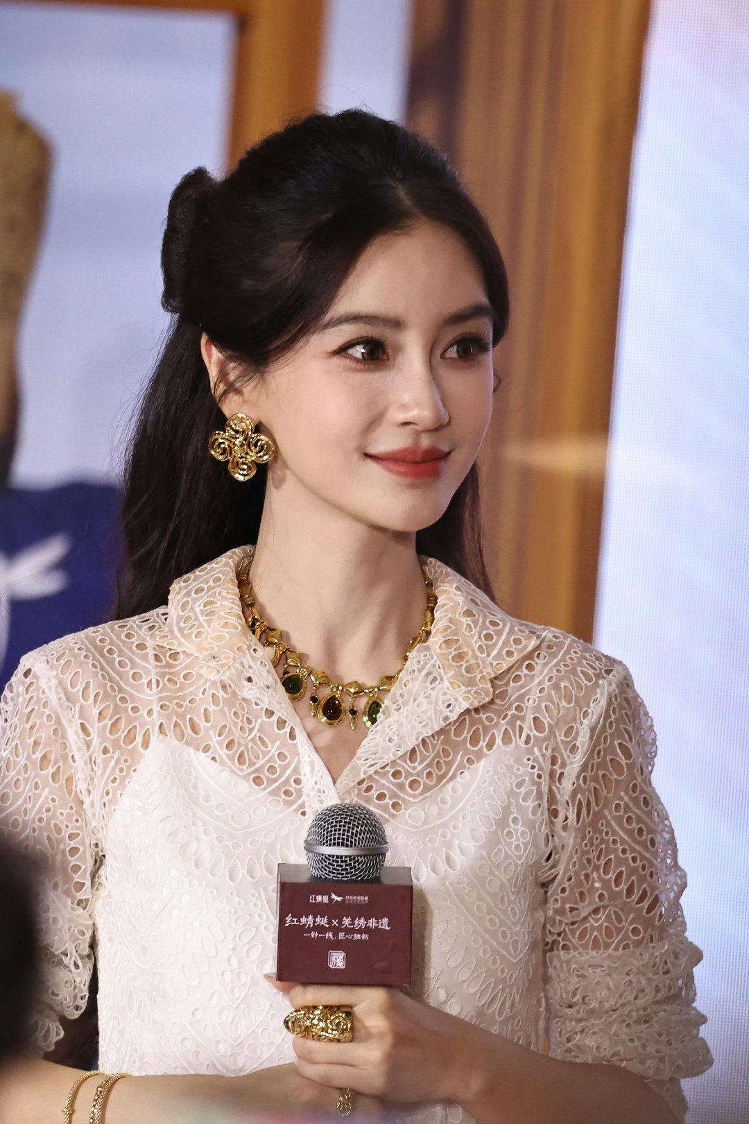 Angelababy像是来和我结婚的没错今天确实是我和angelababy的婚