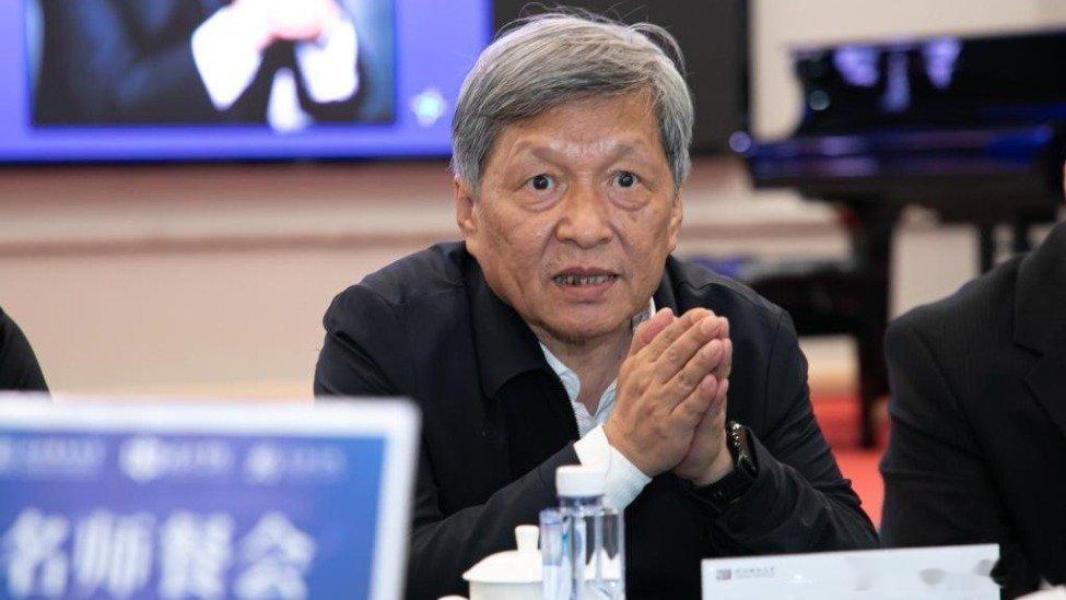 凤凰新闻【网红校长王树国谈“福耀科大各院系要自负盈亏”：自己都养活不了，说明没真