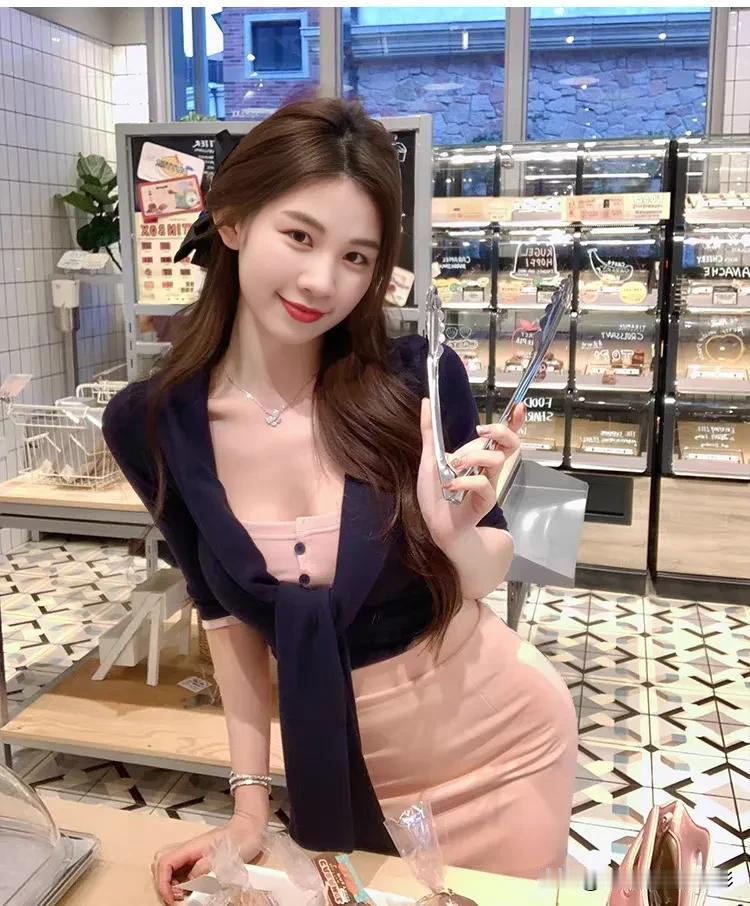 为了出片，每天都换不同的发套[笑着哭]