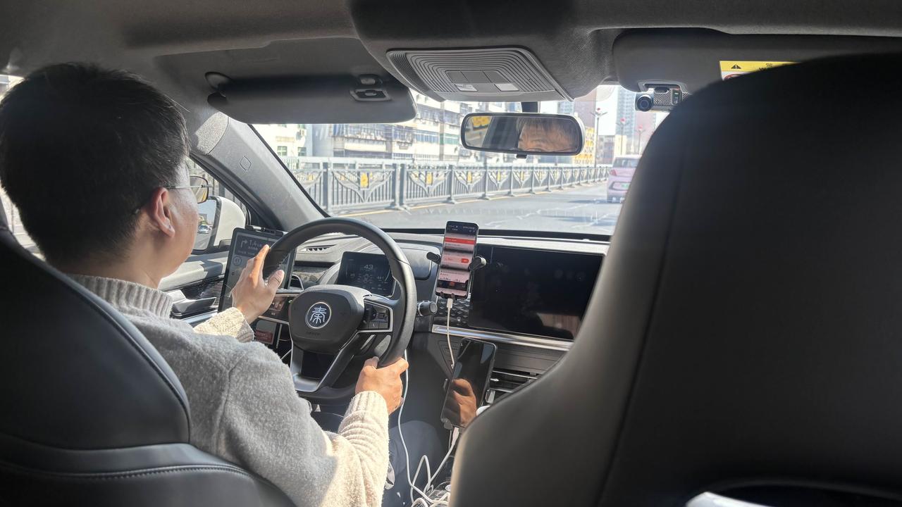 打了辆比亚迪秦Plus纯电版，司机说洛阳的网约车和出租车只能用纯电车，混动的都不