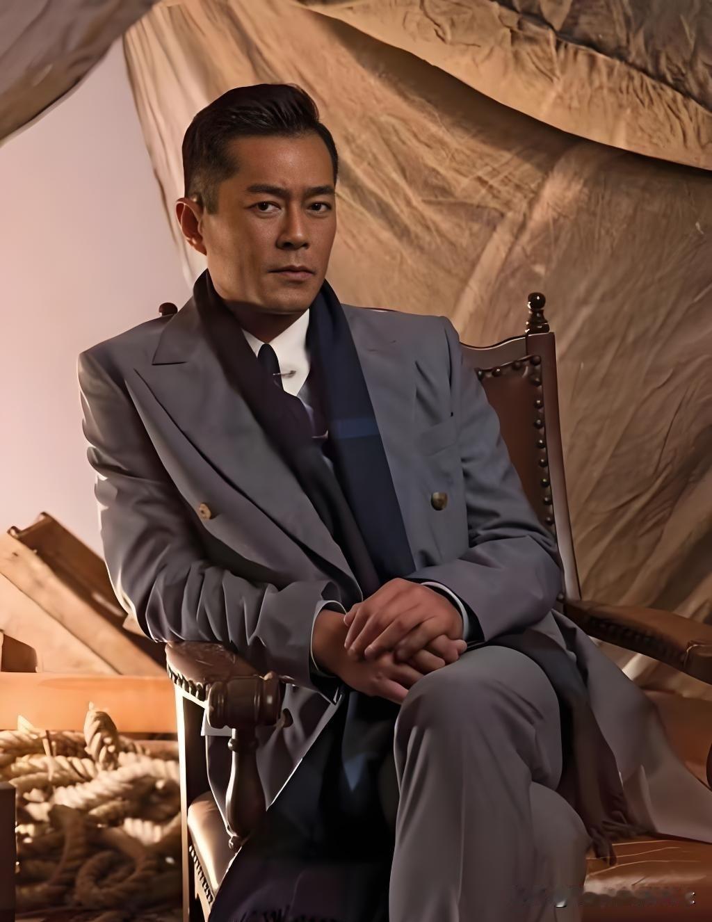 娱乐圈我最看不懂的就是古天乐了，都55岁了，不婚不育，不谈恋爱，一直拼命挣钱