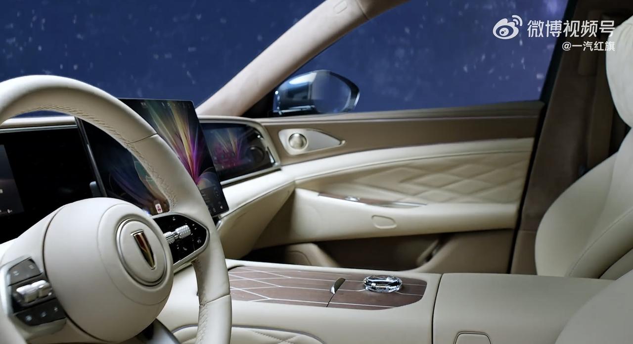 很多人担心传统豪华品牌玩不转智能化，觉得船大难掉头。但看了北京车展上全新红旗H9