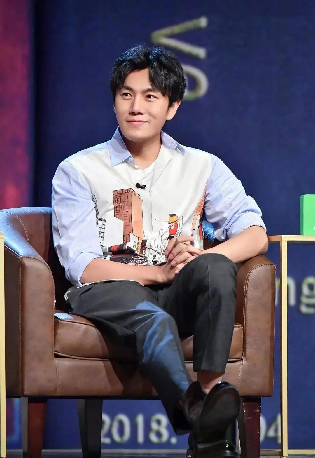 秦昊演戏太“收”了？他藏的不是情绪，是生活本相！秦昊演戏，总像在“藏”。