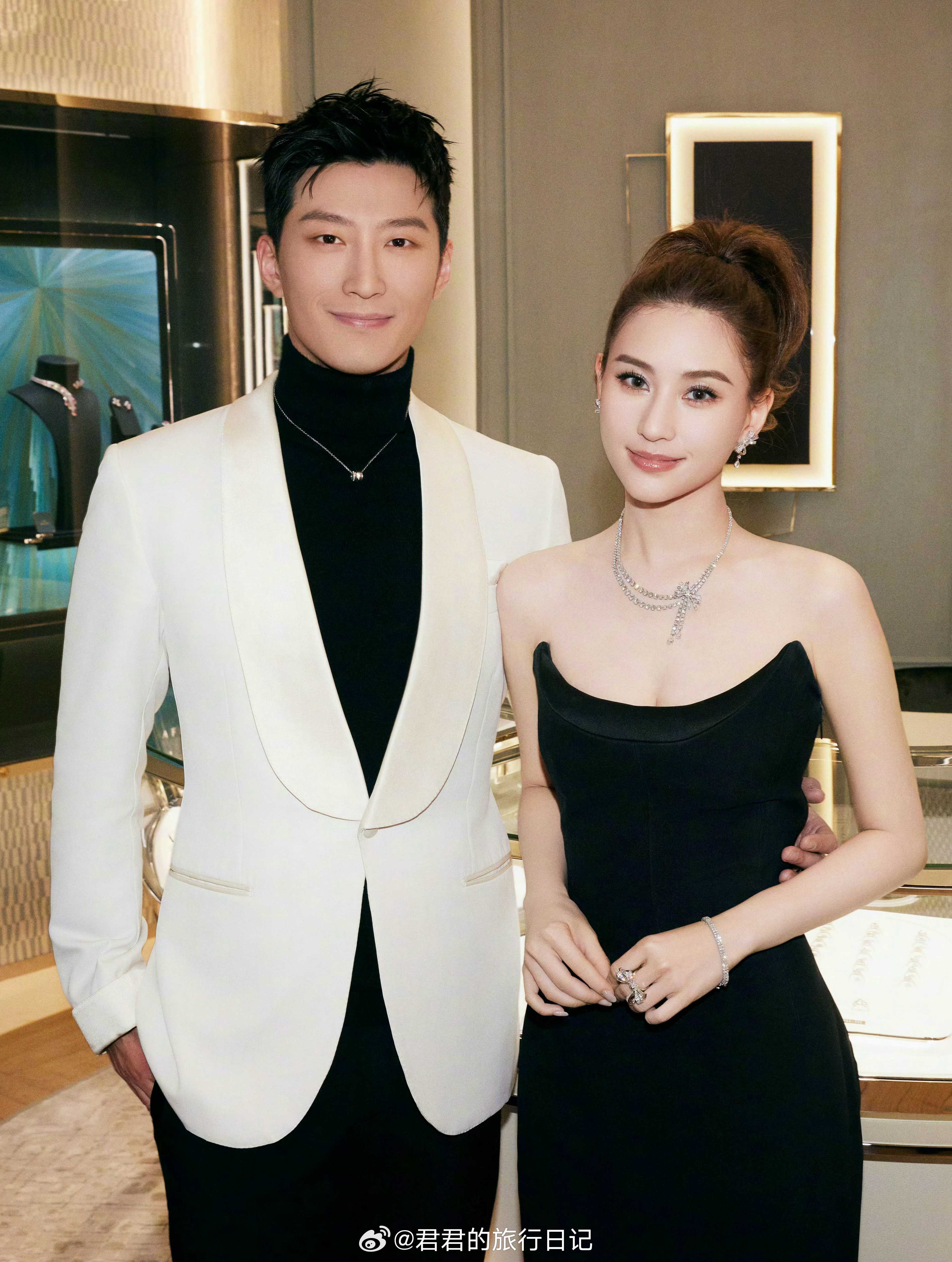 何超莲交往过的三任男友，哪一位最符合你的审美？​​​