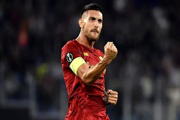 那个被罗马赶走的人，一句话戳穿了罗马的谎言。凌晨1:0，冰冷的哨声吹响。罗