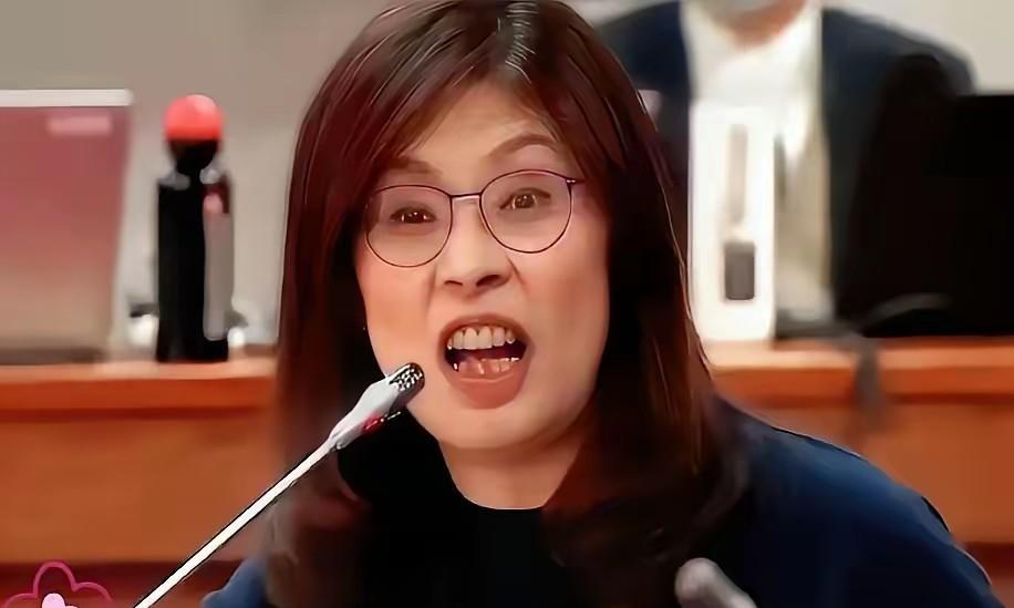 郑丽文，你太把自己当回事了！近日，中国国民党主席郑丽文在岛内抛出“大陆不要再说台