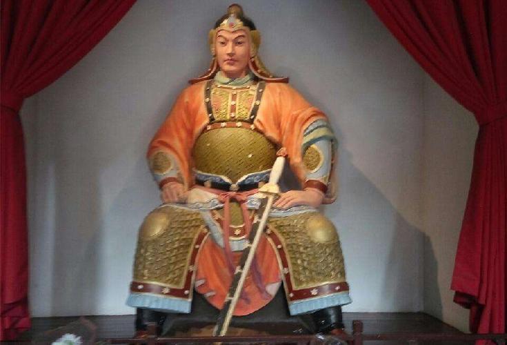 岳飞被关押在大理寺狱中，秦桧派人送来毒酒，岳飞端起酒杯，对着南方叩首：“天日昭昭