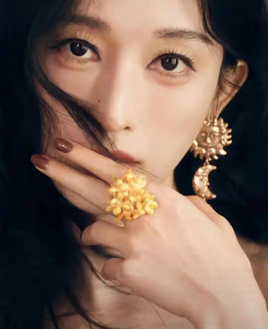 41岁张俪，身材火辣似少女，演技更是炸裂到不行！《蒙面舞王》上，金色流苏裙下她大