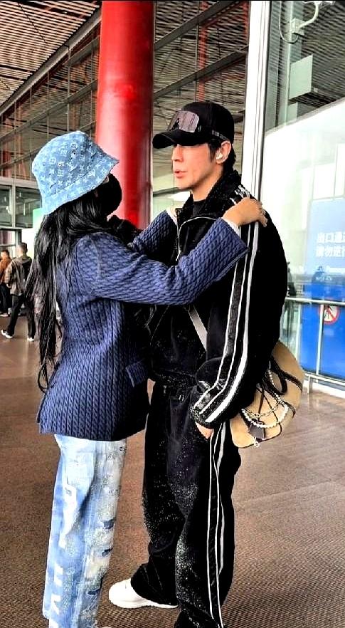 你说婚姻里最怕啥？出轨？冷暴力？要我说啊，最怕的就是连敷衍都懒得给！